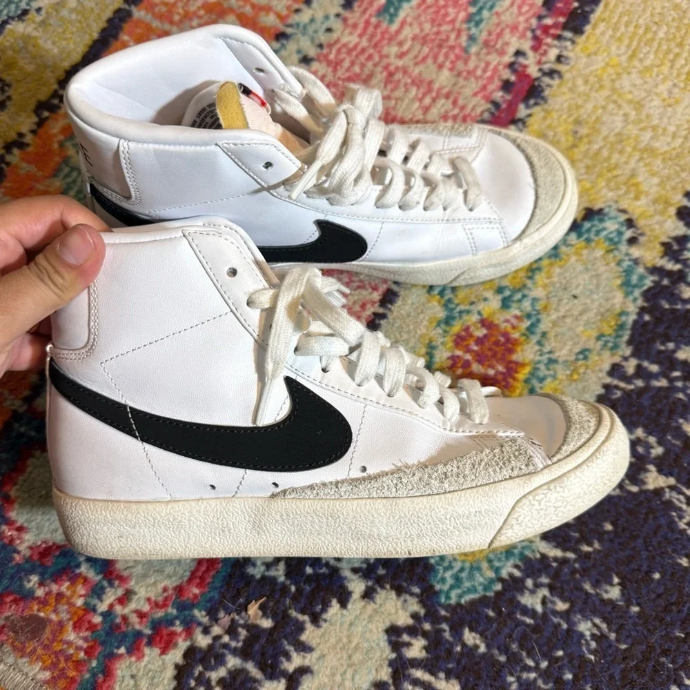 Nike blazers White and Black High-Top Sneakers size 6.5